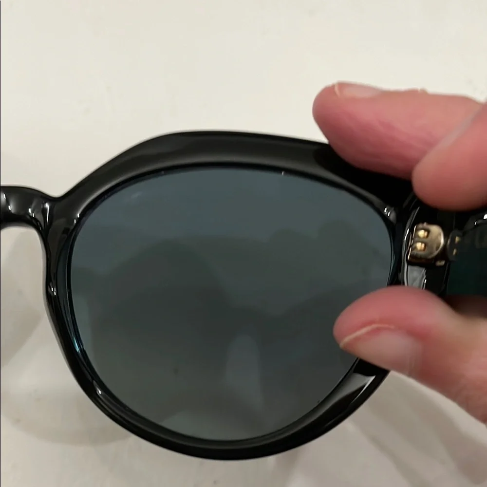 Authentic Dior Black Oversized Cat-Eye Sunglasses - Picture 7 of 7